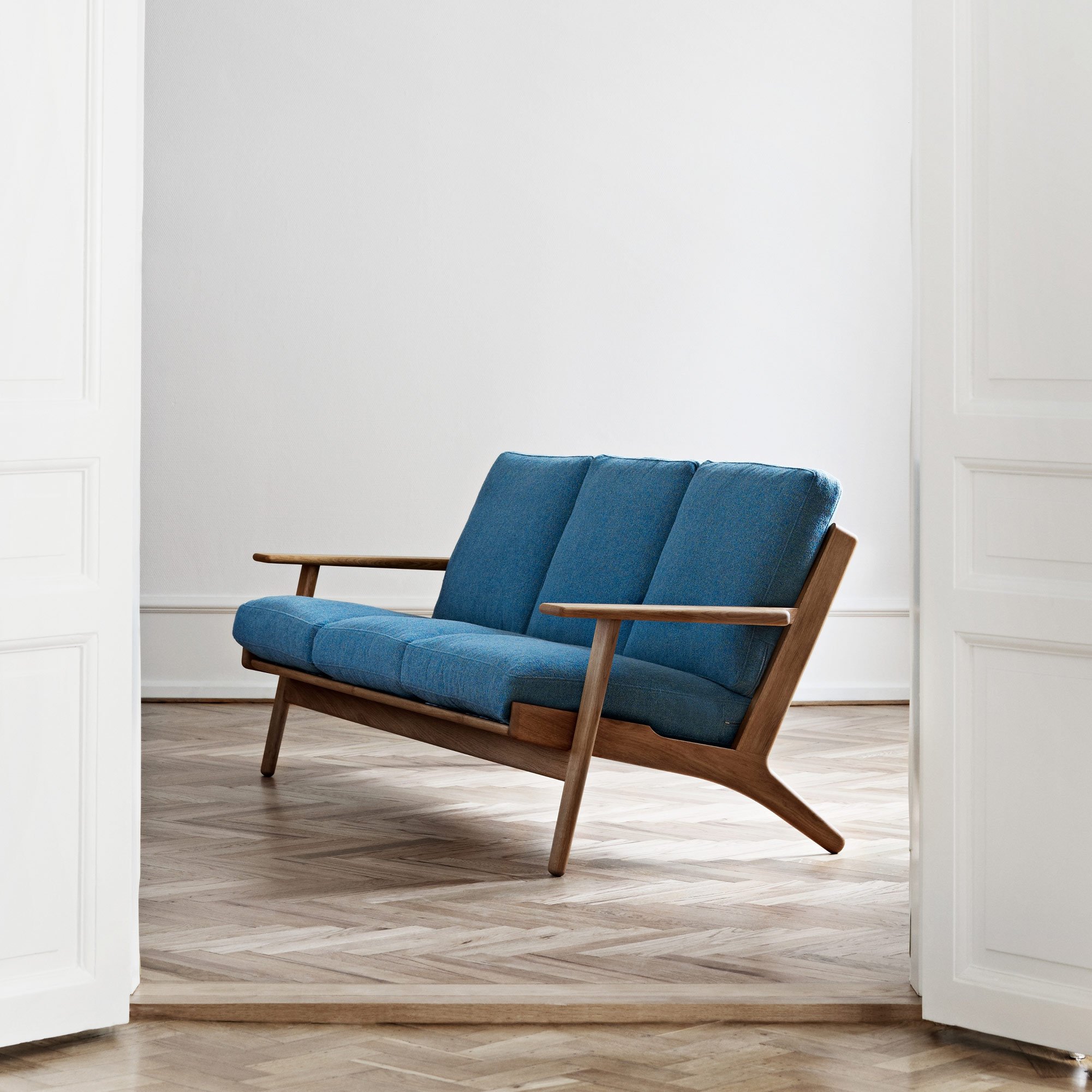 Hans J. Wegner CH293 Sofa