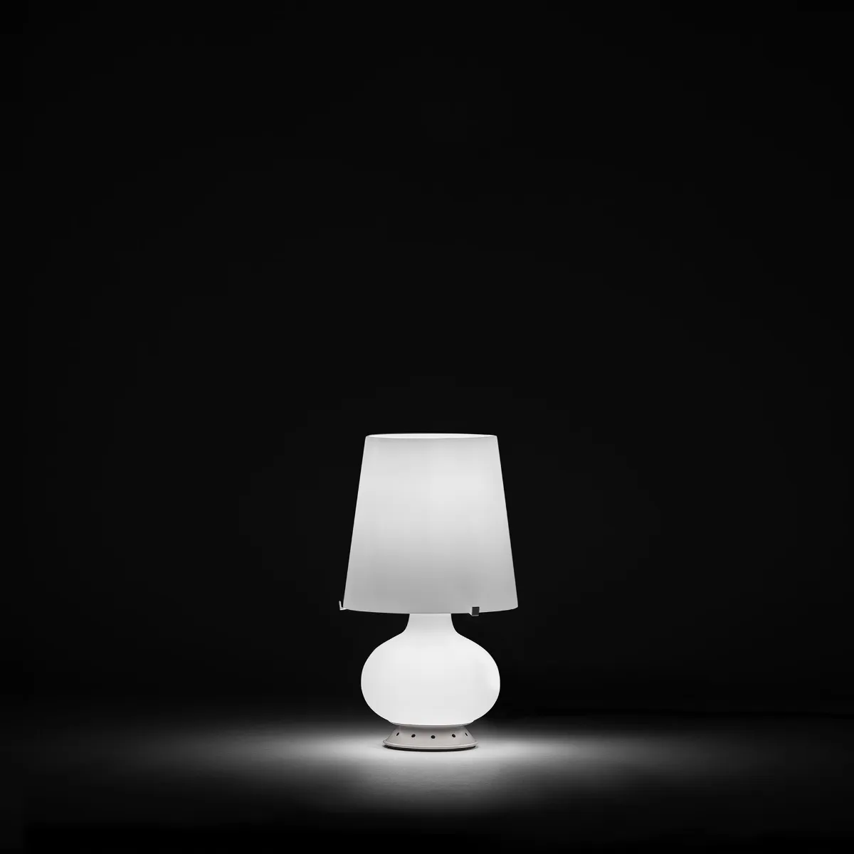 Fontana table lamp by Fontana Arte