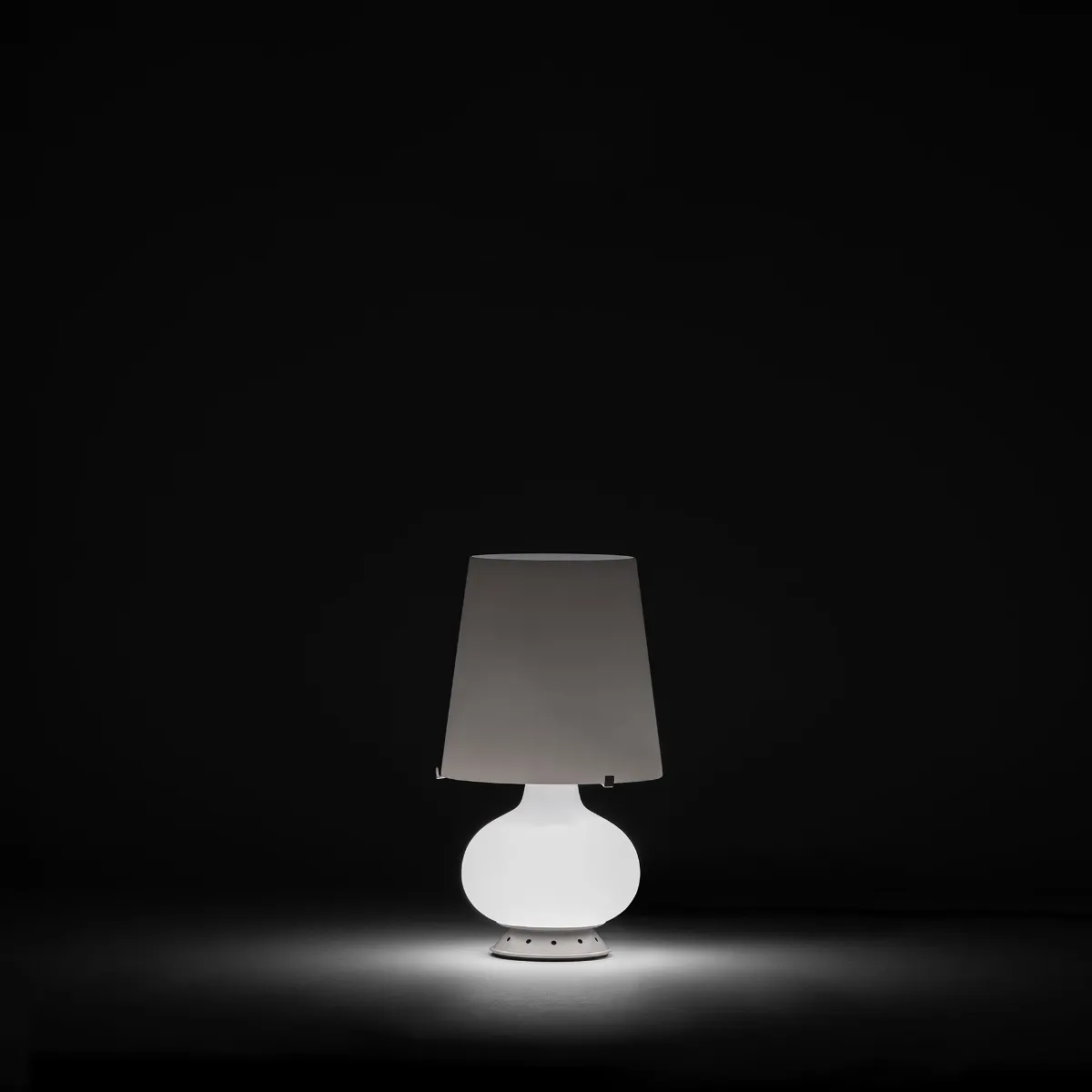 Fontana table lamp by Fontana Arte
